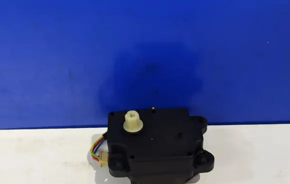 Volvo XC90 A/C air flow flap actuator/motor 8623355