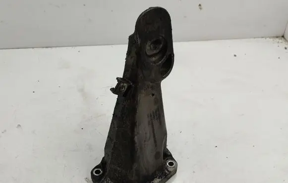 BMW 5 E60 E61 Engine mounting bracket 6763218