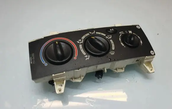Renault Megane I Climate control unit 663212P 102042
