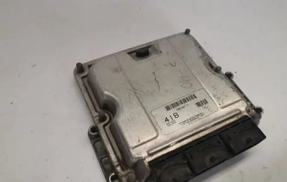 Volvo S40, V40 Engine control unit/module 0281011087