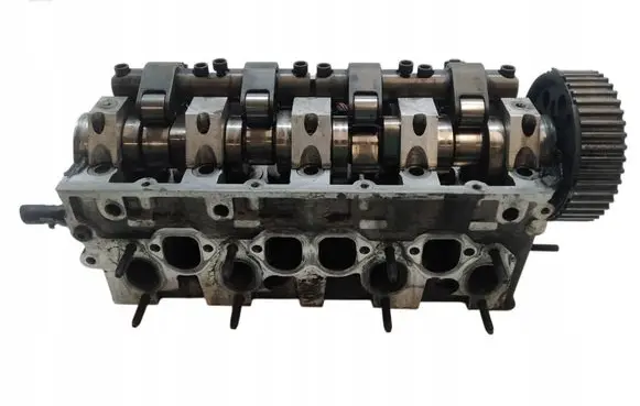 Volkswagen Touran I Engine head 038103373R