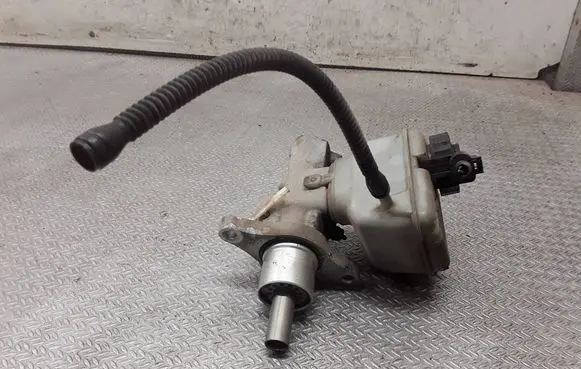 Volkswagen Golf Plus Master brake cylinder 1K1611301C 3350886321