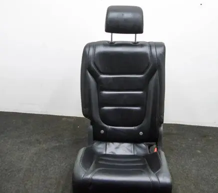 Volkswagen Touareg II Rear seat 