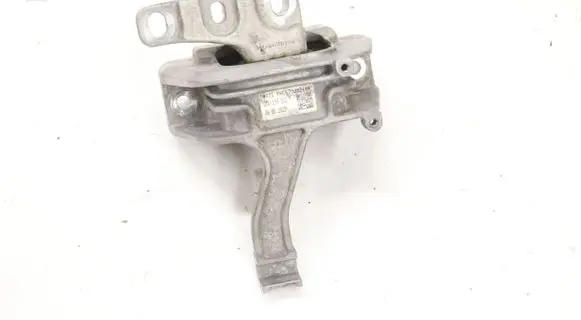 Volkswagen Polo VI Engine mount bracket 2Q0199262P
