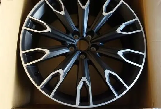 Audi Q7 4M R21 alloy rim 4M0601025BS