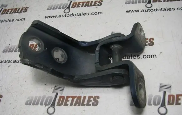 Toyota Avensis T250 Front door upper hinge
