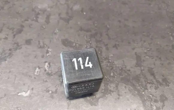 Audi A4 S4 B5 8D Other relay 701959141A 899581