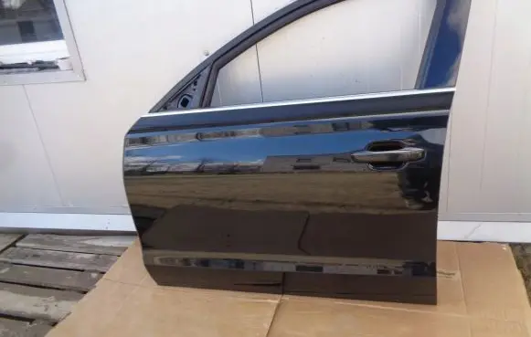 Audi A8 S8 D4 4H Front door