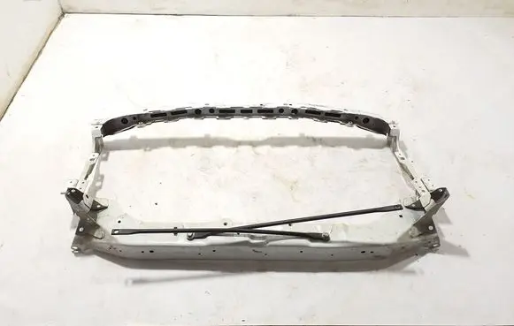 Chevrolet Silverado Radiator support slam panel 84475288