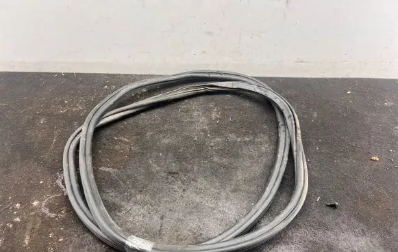 Audi A4 S4 B8 8K Front door rubber seal 8K0831721E 8K0831721F