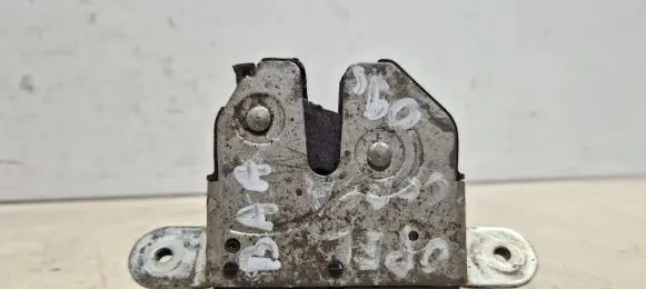 Loading door lock