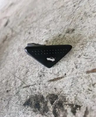 Ford Focus Tailgate opening switch 