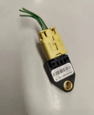 Chrysler Sebring (JS) Airbag deployment crash/impact sensor P04896065AA 39754C TC5ME090750718