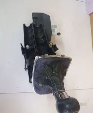Opel Insignia A Gear shifter/selector 55563829