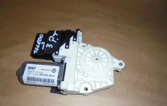 Seat Altea XL Rear door window regulator motor 5P0839462A