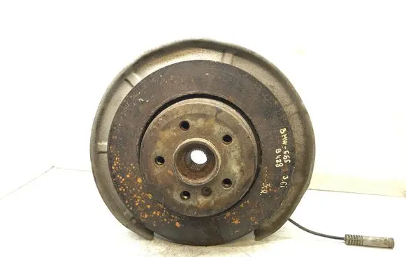 BMW 7 E65 E66 Rear wheel hub B428