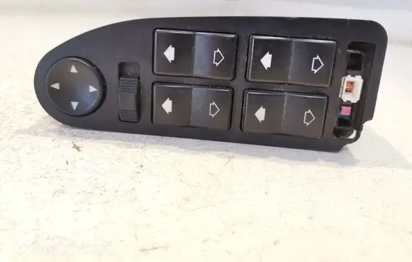 BMW 5 E39 Electric window control switch 8368986 03725075