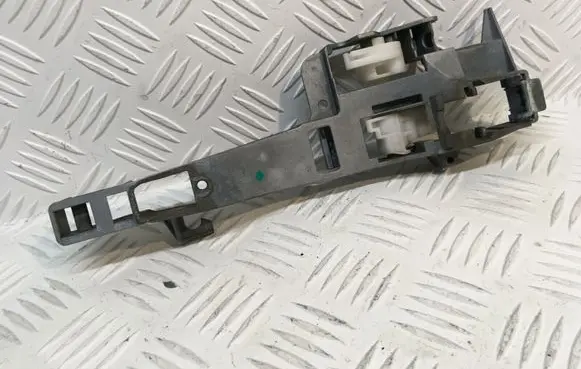 Rear door exterior handle/bracket