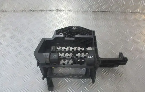 Volkswagen Polo IV 9N3 Fuse box set 6Q1907371B