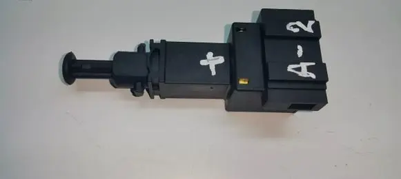Audi A2 Brake pedal sensor switch V107300991