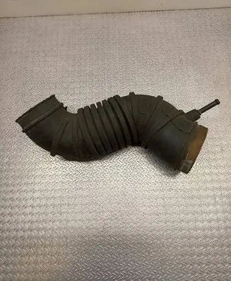 Mitsubishi Carisma Air intake hose/pipe MR126841