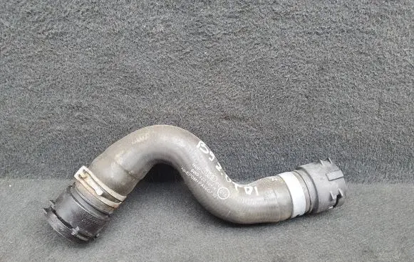 Audi A4 S4 B9 Engine coolant pipe/hose 8W0122101H