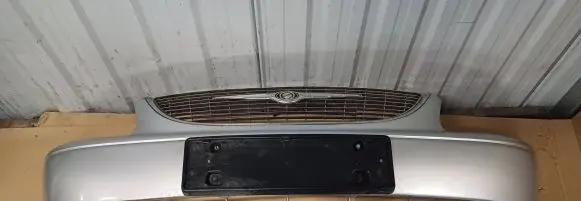 Chrysler Town & Country IV Front bumper