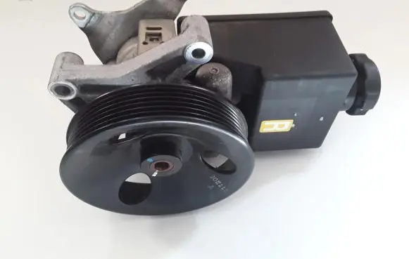 SsangYong Rexton Power steering pump DT3541734