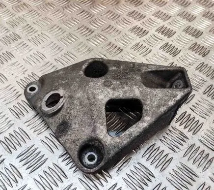 BMW 3 F30 F35 F31 Engine mounting bracket 6788615