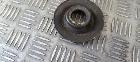 Volkswagen Cross Polo Coil spring mount 