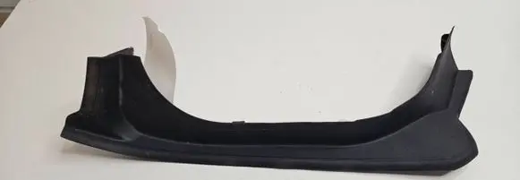 BMW 4 G22 G23 G24 G26 Rear/tail light trim molding 7487643
