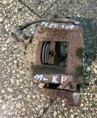 Peugeot 508 Front brake caliper