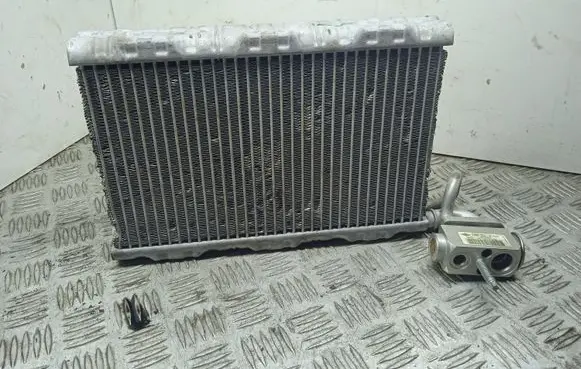 Jeep Grand Cherokee Air conditioning (A/C) radiator (interior) 327525T