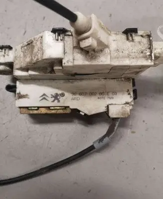 Citroen C4 I Rear door lock 9660700280
