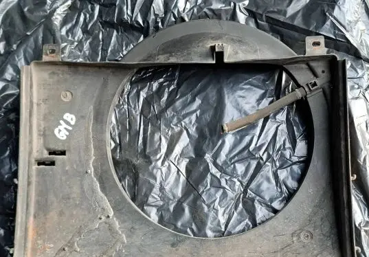 Chevrolet TrailBlazer Radiator cooling fan shroud