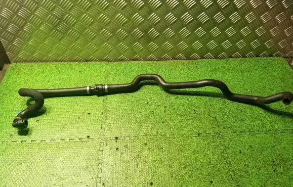 BMW X5M E70 Engine coolant pipe/hose 7589737 7589738