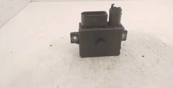 BMW 3 E46 Glow plug pre-heat relay E2110022358 0522120701 A0006006497