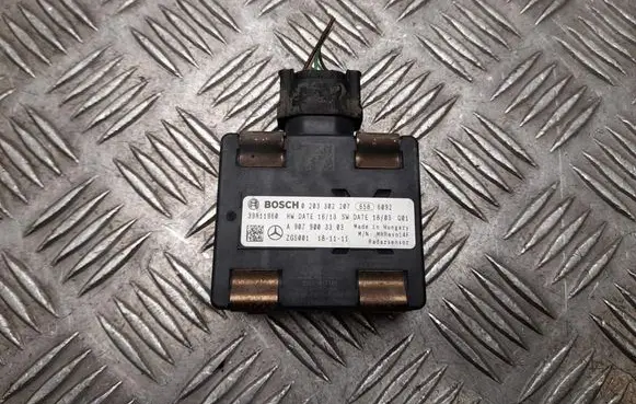 Mercedes-Benz Sprinter W907 W910 Distronic sensor radar A9079003303