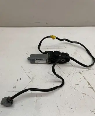 Volvo S60 Seat adjustment motor 30675175 0390203215
