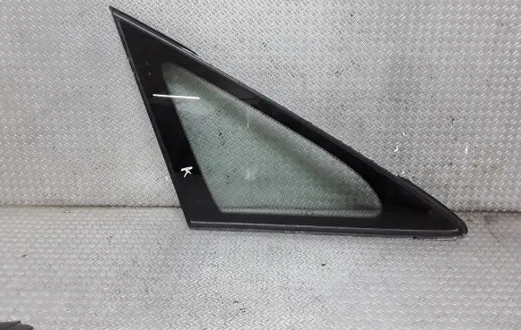 Toyota Previa (XR30, XR40) II Front triangle window/glass 