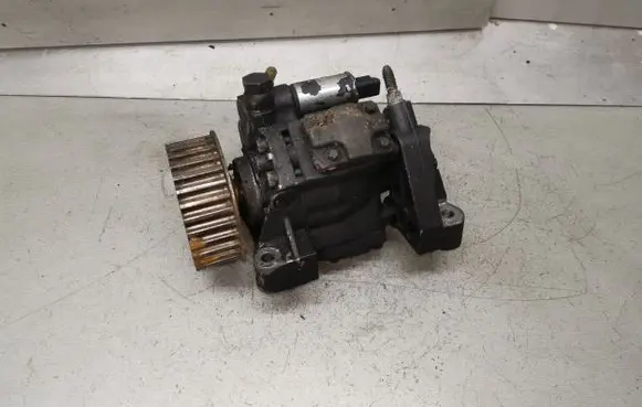 Renault Scenic II - Grand scenic II Fuel injection high pressure pump 8200821184 5WS40153