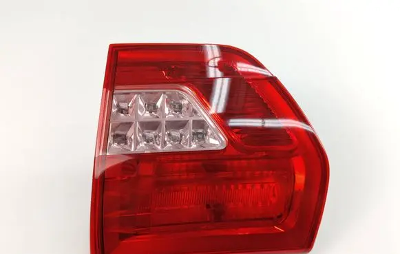 Tailgate rear/tail lights