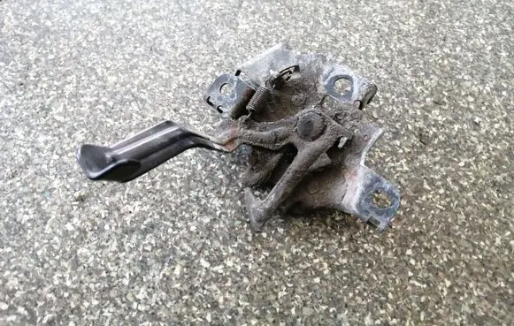Toyota Corolla E140 E150 Engine bonnet/hood lock/catch