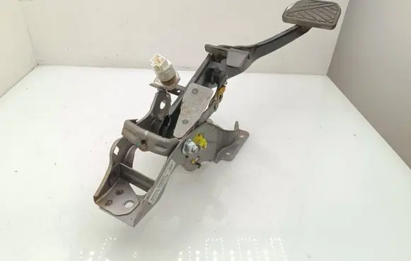 Suzuki Vitara (LY) Brake pedal 4960061M60 61M2182 121201617435