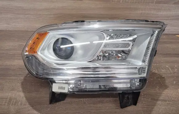 Dodge Durango Headlight/headlamp 68299136AC 061018 T31881B