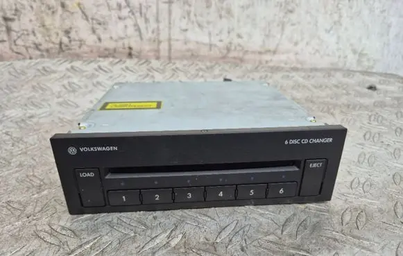 Volkswagen Touran I CD/DVD changer 1T0035110