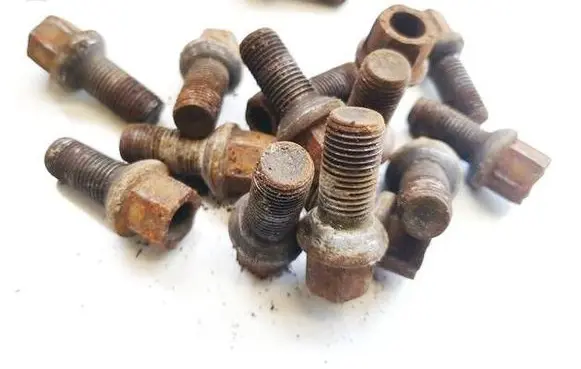 Volkswagen PASSAT B6 Nuts/bolts 
