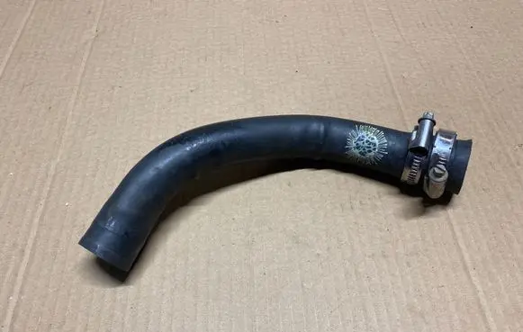 Ford Mustang VI Engine coolant pipe/hose 785817011