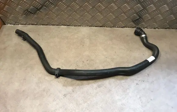 BMW 1 F20 F21 Engine coolant pipe/hose 9243891