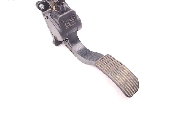 Mercedes-Benz Sprinter W906 Accelerator throttle pedal A9063000404 0280755023